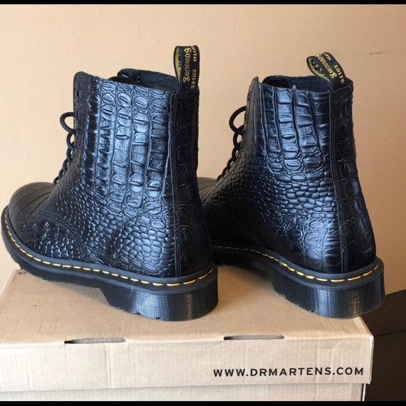Dr. Martens PASCAL CROC Boot - Picture 4 of 5